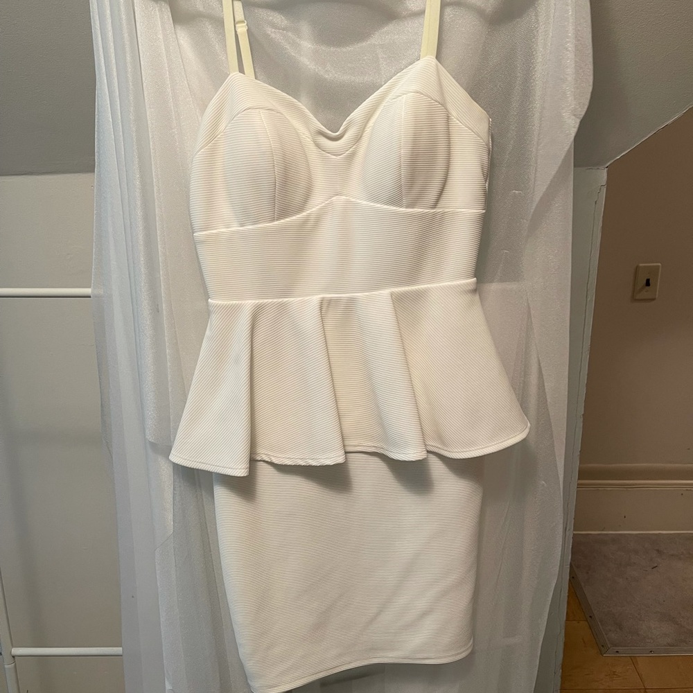 White fitted dress
